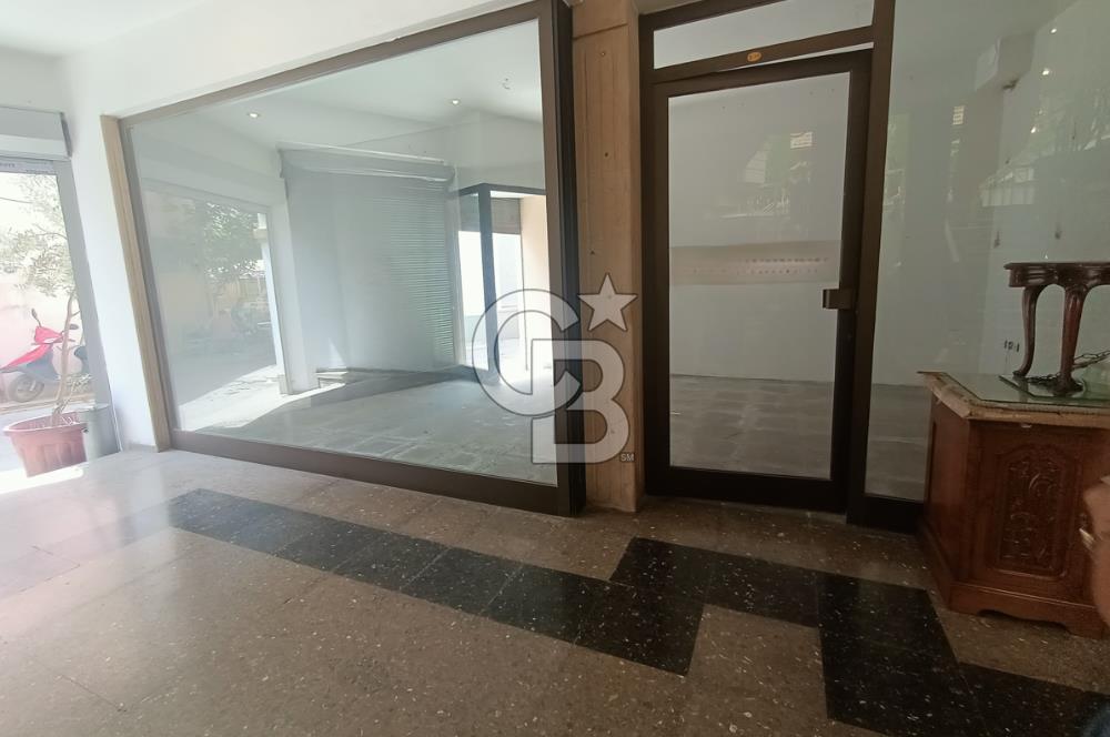 İZMİR, KEMERALTI, ANTİKACILARDA SU BAĞLANTILI 30 M2 DÜKKAN