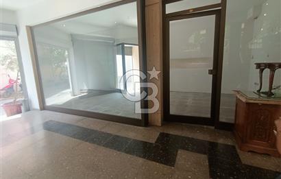 İZMİR, KEMERALTI, ANTİKACILARDA SU BAĞLANTILI 30 M2 DÜKKAN