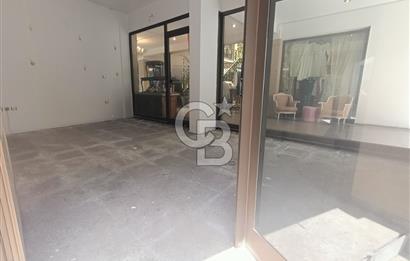 İZMİR, KEMERALTI, ANTİKACILARDA SU BAĞLANTILI 30 M2 DÜKKAN