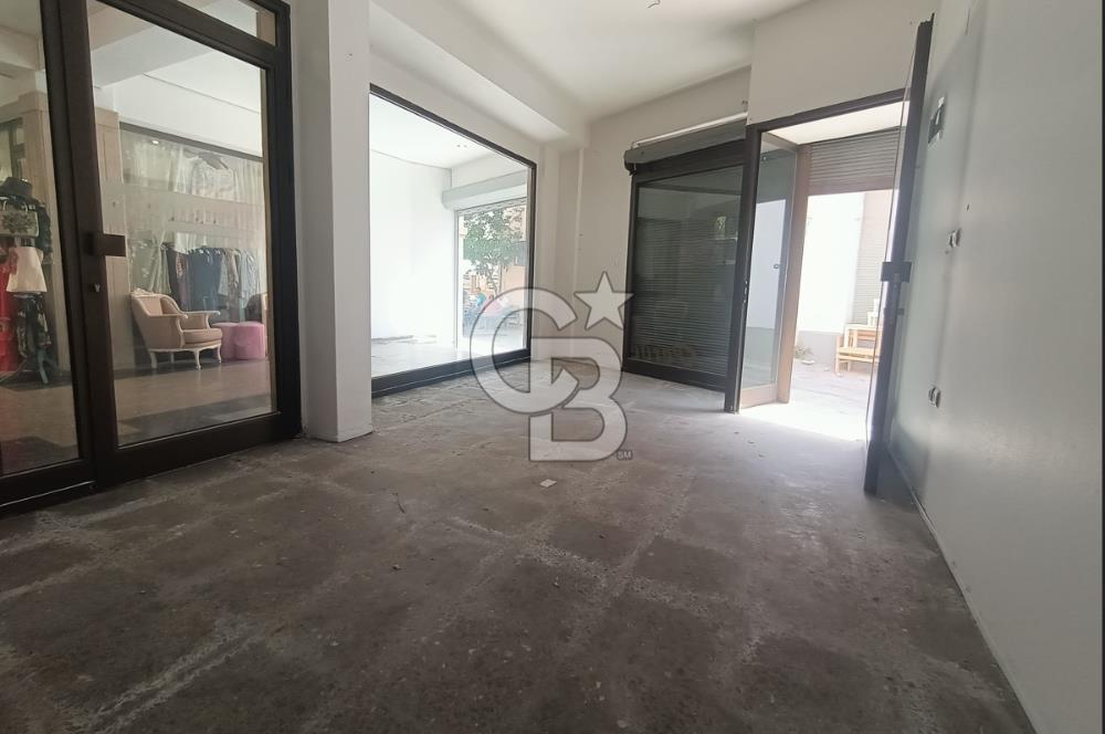 İZMİR, KEMERALTI, ANTİKACILARDA SU BAĞLANTILI 30 M2 DÜKKAN