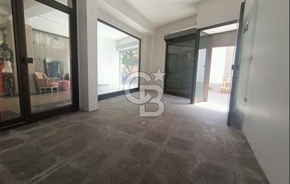 İZMİR, KEMERALTI, ANTİKACILARDA SU BAĞLANTILI 30 M2 DÜKKAN
