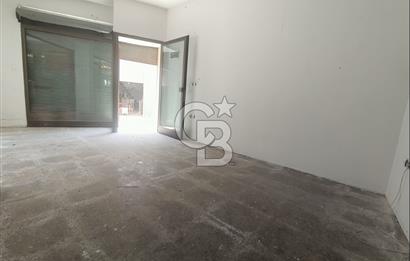 İZMİR, KEMERALTI, ANTİKACILARDA SU BAĞLANTILI 30 M2 DÜKKAN