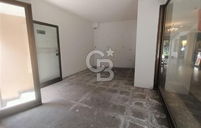 İZMİR, KEMERALTI, ANTİKACILARDA SU BAĞLANTILI 30 M2 DÜKKAN