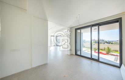 SEFERİHİSAR AKARCA DENİZ MANZARALI 3+1 SATILIK VİLLA