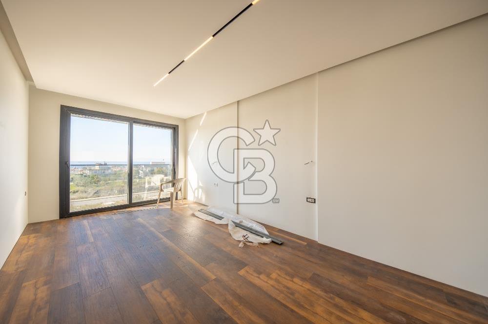 SEFERİHİSAR AKARCA DENİZ MANZARALI 3+1 SATILIK VİLLA