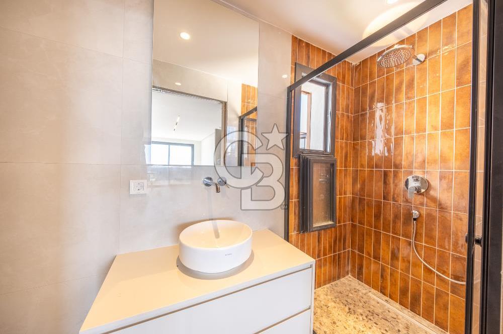 SEFERİHİSAR AKARCA DENİZ MANZARALI 3+1 SATILIK VİLLA