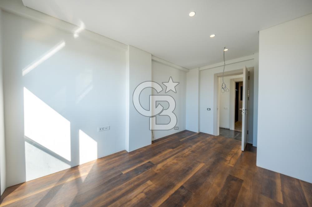 SEFERİHİSAR AKARCA DENİZ MANZARALI 3+1 SATILIK VİLLA