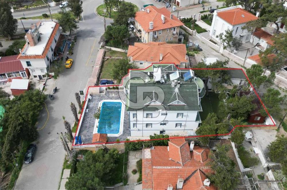 Ayvalık Çamlıkta Eşsiz Konumda Satılık Otel