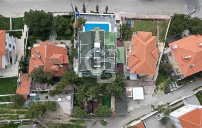 Ayvalık Çamlıkta Eşsiz Konumda Satılık Otel