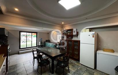 Ayvalık Çamlıkta Eşsiz Konumda Satılık Otel