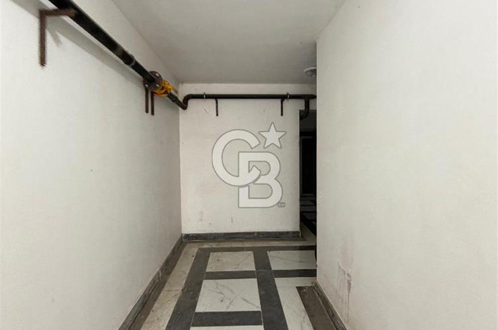 Karşıyaka’da 4+1 Satılık Daire 