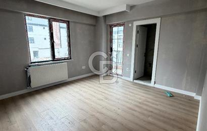 Karşıyaka’da 4+1 Satılık Daire 