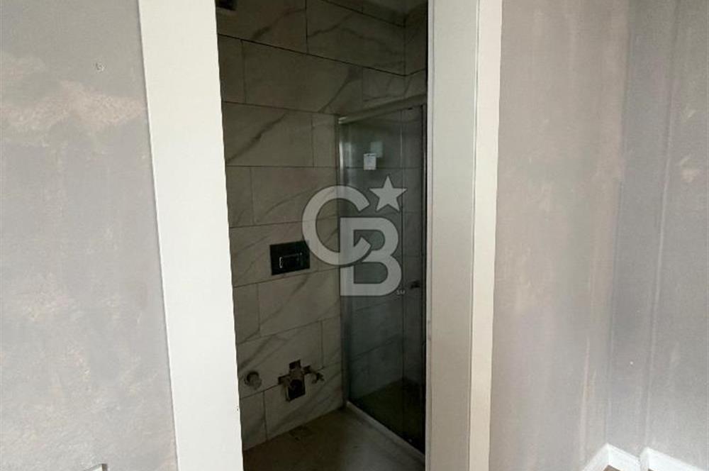 Karşıyaka’da 4+1 Satılık Daire 