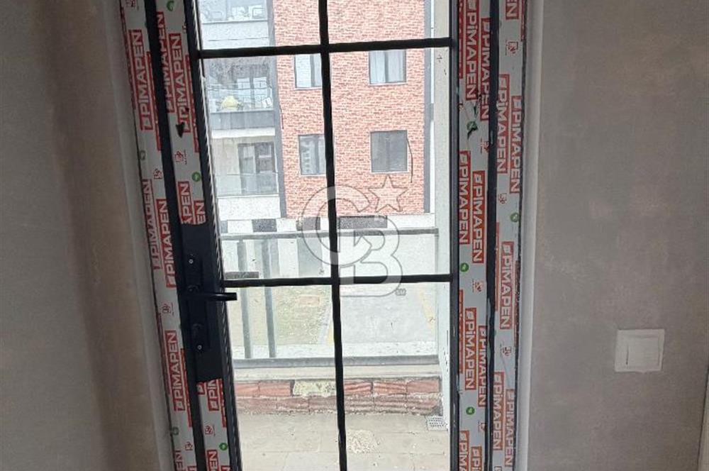 Karşıyaka’da 4+1 Satılık Daire 