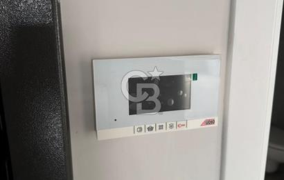 İstiklal Cad. Üzeri | Sıfır | 3+1 | Çift Banyolu | 160 m² Ortak Teras | Otoparklı