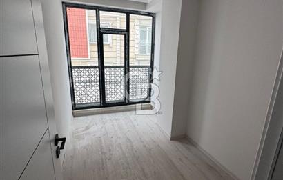 İstiklal Cad. Üzeri | Sıfır | 3+1 | Çift Banyolu | 160 m² Ortak Teras | Otoparklı