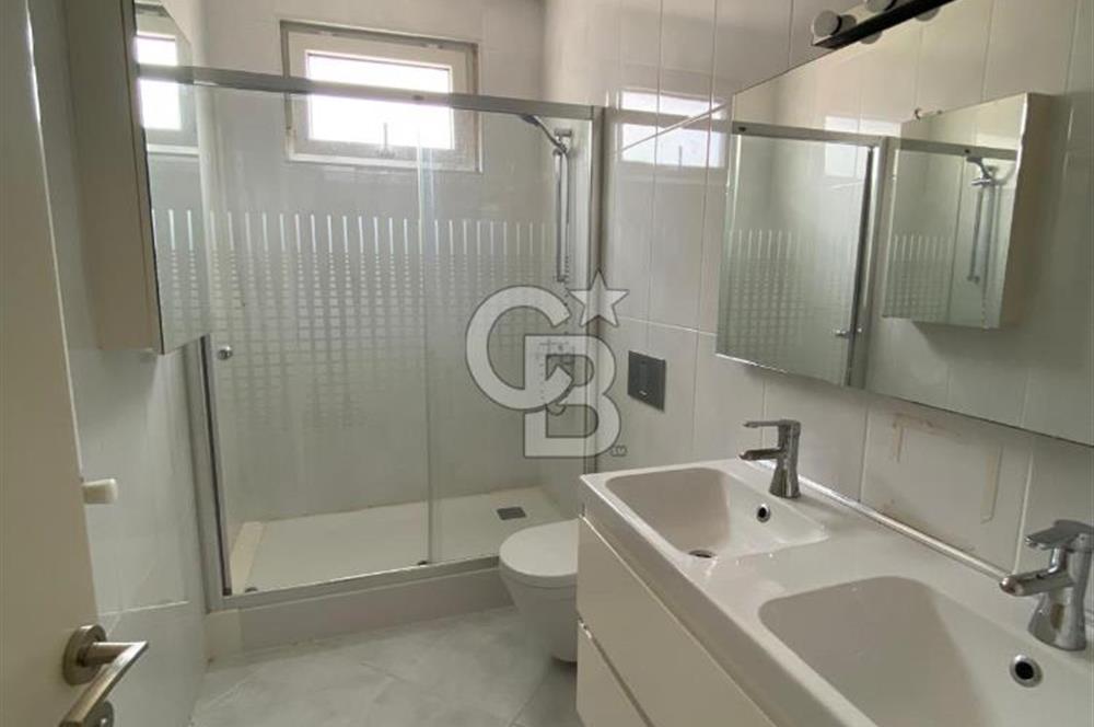 ERENKÖY DEĞERBİLİR SOKAK'TA GENİŞ FERAH KİRALIK 3+1