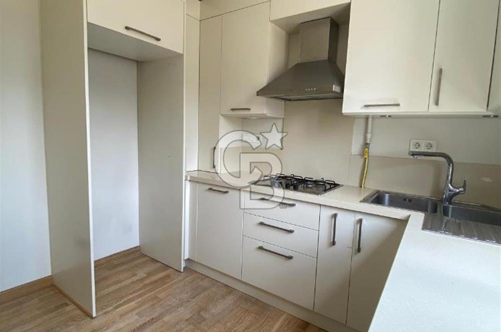 ERENKÖY DEĞERBİLİR SOKAK'TA GENİŞ FERAH KİRALIK 3+1