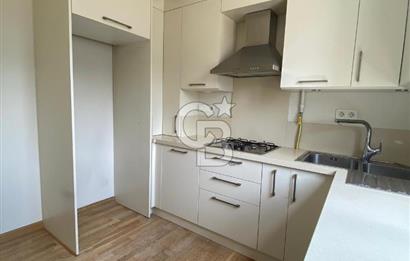 ERENKÖY DEĞERBİLİR SOKAK'TA GENİŞ FERAH KİRALIK 3+1