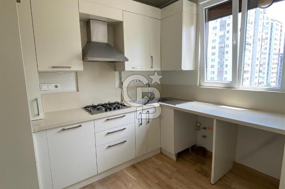 ERENKÖY DEĞERBİLİR SOKAK'TA GENİŞ FERAH KİRALIK 3+1