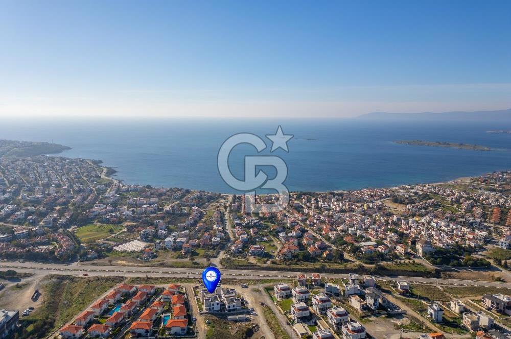 SEFERİHİSAR AKARCA DENİZ MANZARALI 4+2 SATILIK VİLLA