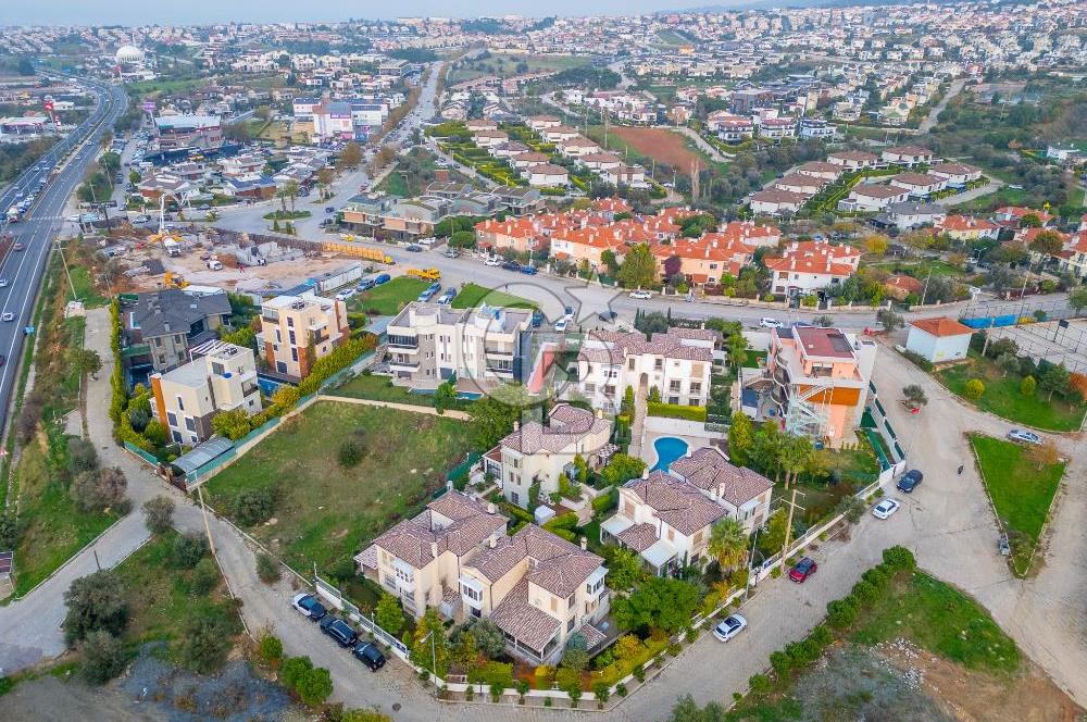 KAHRAMANDERE'DE SİTE İÇİNDE KİRALIK BAHÇELİ VİLLA