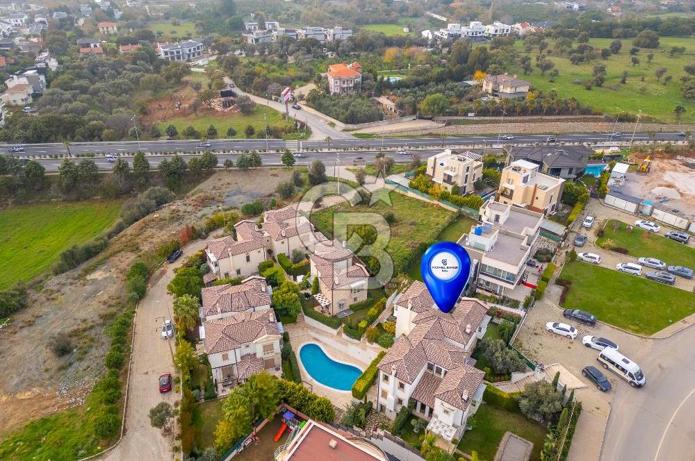 KAHRAMANDERE'DE SİTE İÇİNDE KİRALIK BAHÇELİ VİLLA