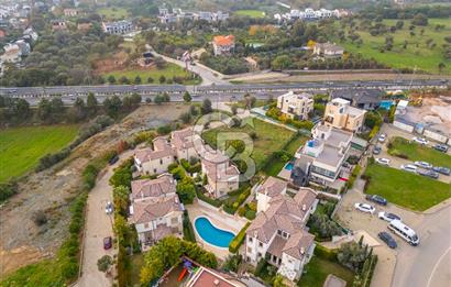 KAHRAMANDERE'DE SİTE İÇİNDE KİRALIK BAHÇELİ VİLLA