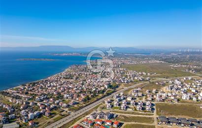 SEFERİHİSAR AKARCA'DA DENİZ MANZARALI 4+2 SATILIK VİLLA