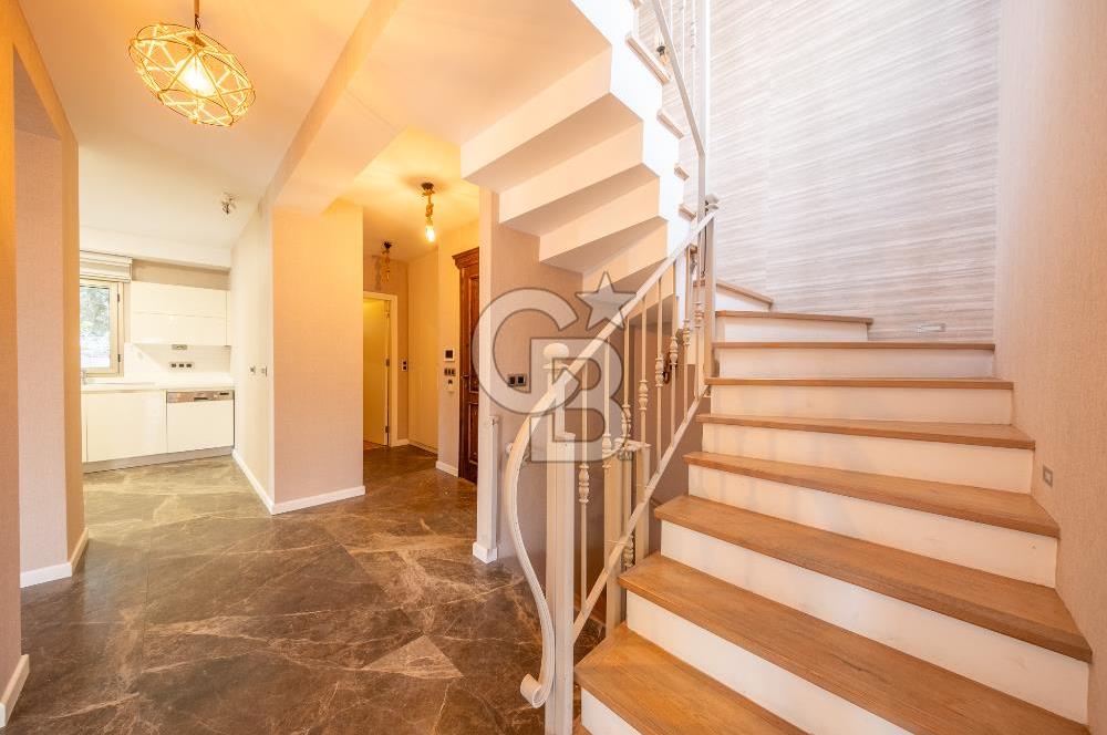 KAHRAMANDERE'DE SİTE İÇİNDE KİRALIK BAHÇELİ VİLLA