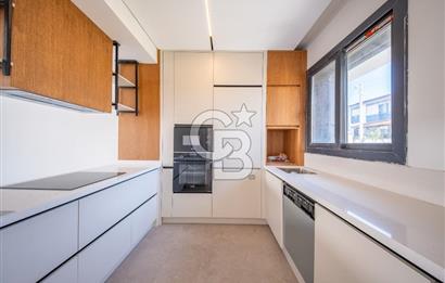 SEFERİHİSAR AKARCA'DA DENİZ MANZARALI 4+2 SATILIK VİLLA