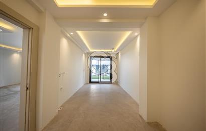 SEFERİHİSAR AKARCA'DA DENİZ MANZARALI 4+2 SATILIK VİLLA