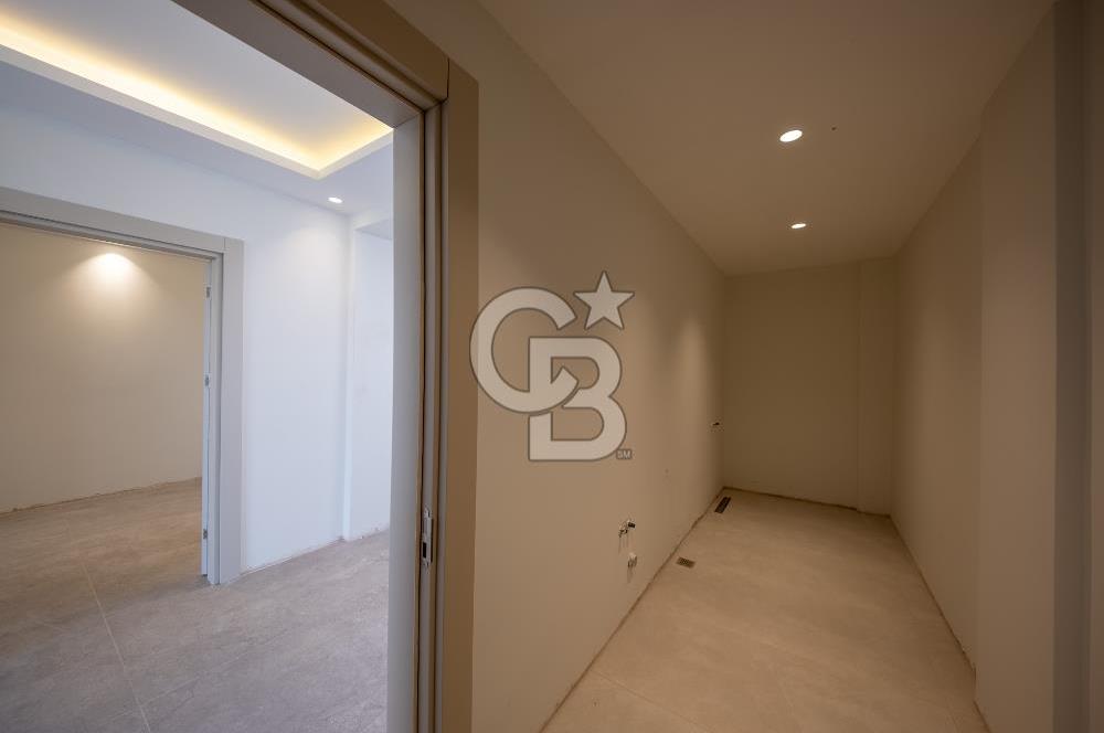 SEFERİHİSAR AKARCA'DA DENİZ MANZARALI 4+2 SATILIK VİLLA