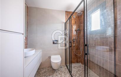 SEFERİHİSAR AKARCA'DA DENİZ MANZARALI 4+2 SATILIK VİLLA