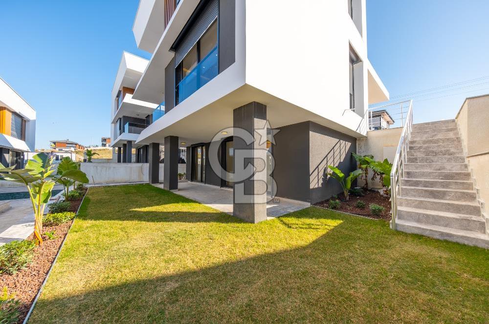 SEFERİHİSAR AKARCA DENİZ MANZARALI 4+2 SATILIK VİLLA