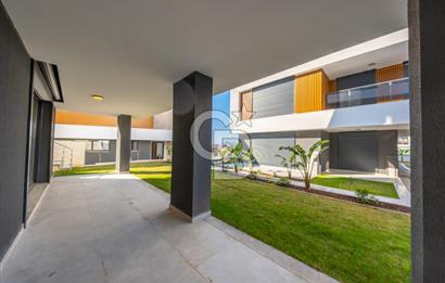 SEFERİHİSAR AKARCA DENİZ MANZARALI 4+2 SATILIK VİLLA