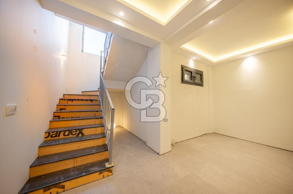 SEFERİHİSAR AKARCA DENİZ MANZARALI 4+2 SATILIK VİLLA