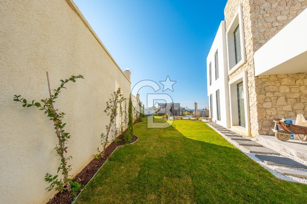 SEFERİHİSAR AKARCA DENİZ MANZARALI 4+2 SATILIK VİLLA