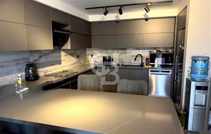 Sabah havuzunuzda güne başlayıp, akşamüstü kısa bir yürüyüşle Çeşme Marina’da kahvenizi yudumladığınızı hayal edin...