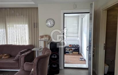 Sabah havuzunuzda güne başlayıp, akşamüstü kısa bir yürüyüşle Çeşme Marina’da kahvenizi yudumladığınızı hayal edin...