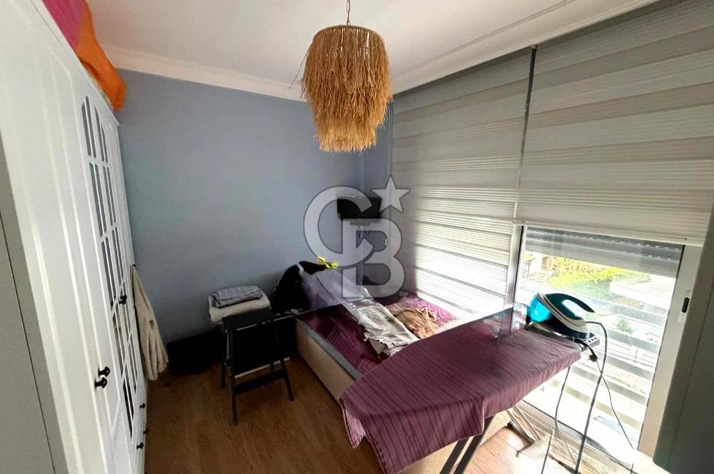 Sabah havuzunuzda güne başlayıp, akşamüstü kısa bir yürüyüşle Çeşme Marina’da kahvenizi yudumladığınızı hayal edin...