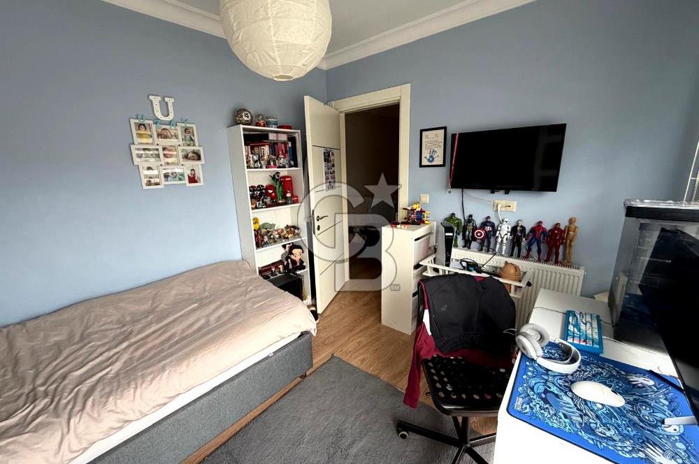 Sabah havuzunuzda güne başlayıp, akşamüstü kısa bir yürüyüşle Çeşme Marina’da kahvenizi yudumladığınızı hayal edin...