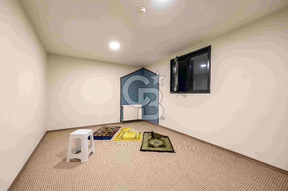 EMİNÖNÜ'NDE TAMAMEN YENİLENMİŞ 3662 M2 SATILIK EMSALSİZ HAN