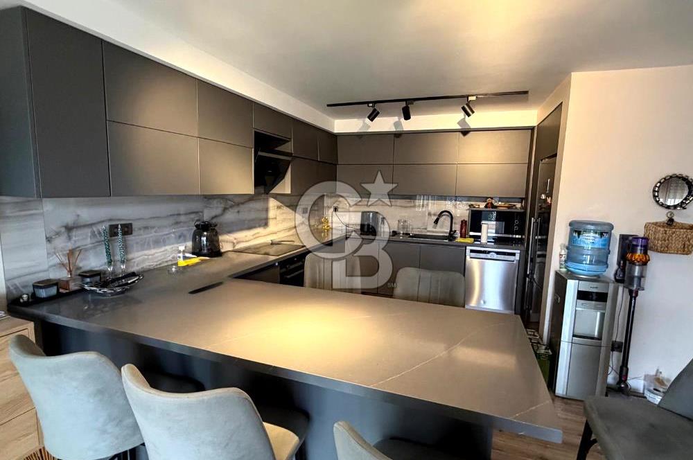 Sabah havuzunuzda güne başlayıp, akşamüstü kısa bir yürüyüşle Çeşme Marina’da kahvenizi yudumladığınızı hayal edin...