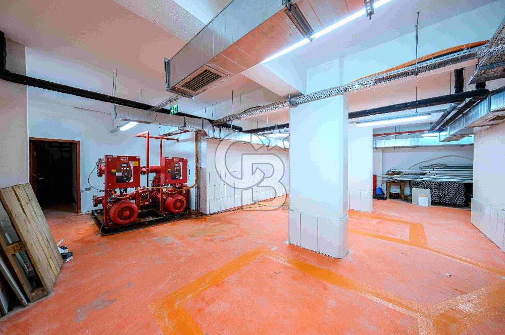 EMİNÖNÜ'NDE TAMAMEN YENİLENMİŞ 3662 M2 SATILIK EMSALSİZ HAN