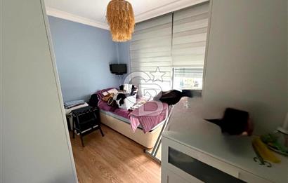 Sabah havuzunuzda güne başlayıp, akşamüstü kısa bir yürüyüşle Çeşme Marina’da kahvenizi yudumladığınızı hayal edin...