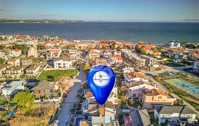 URLA ATATÜRK MAHALLESİNDE 5+1 MÜSTAKİL HAVUZLU TRİPLEKS VİLLA