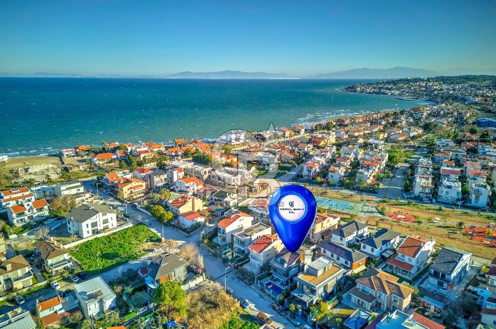 URLA ATATÜRK MAHALLESİNDE 5+1 MÜSTAKİL HAVUZLU TRİPLEKS VİLLA