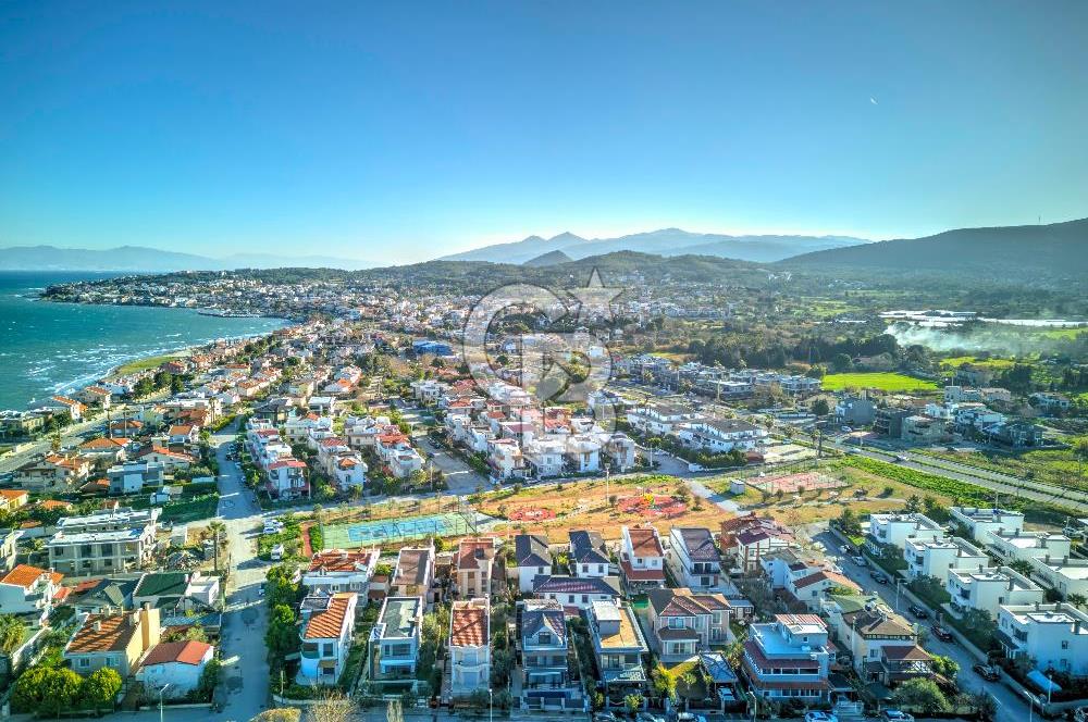 URLA ATATÜRK MAHALLESİNDE 5+1 MÜSTAKİL HAVUZLU TRİPLEKS VİLLA