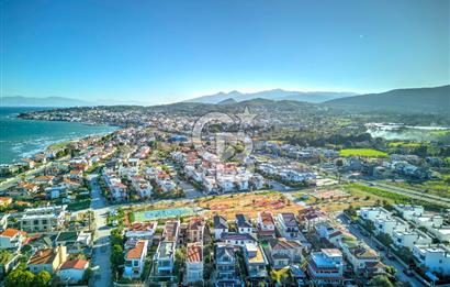 URLA ATATÜRK MAHALLESİNDE 5+1 MÜSTAKİL HAVUZLU TRİPLEKS VİLLA